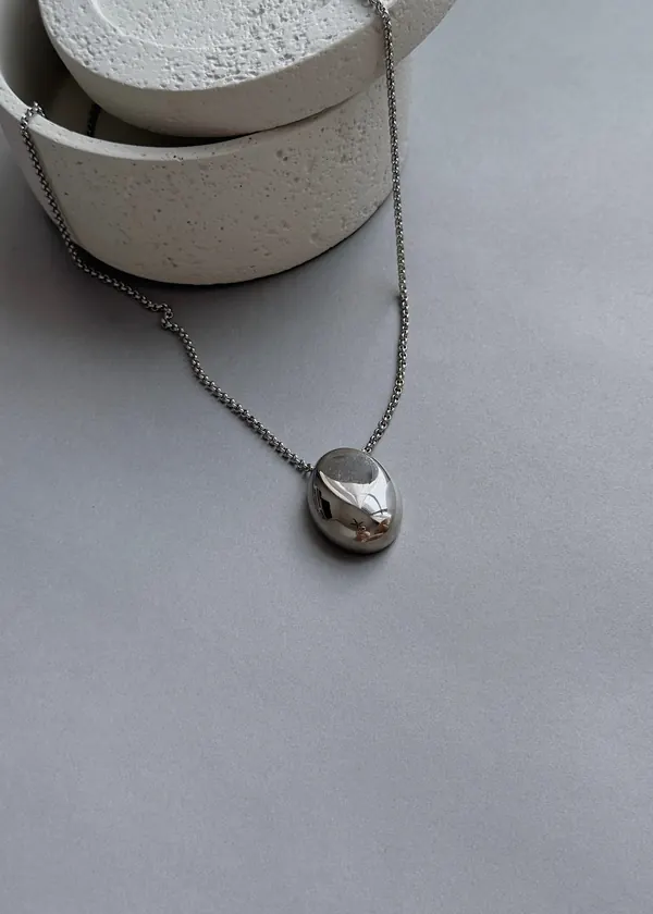 LUNAR DROP NECKLACE