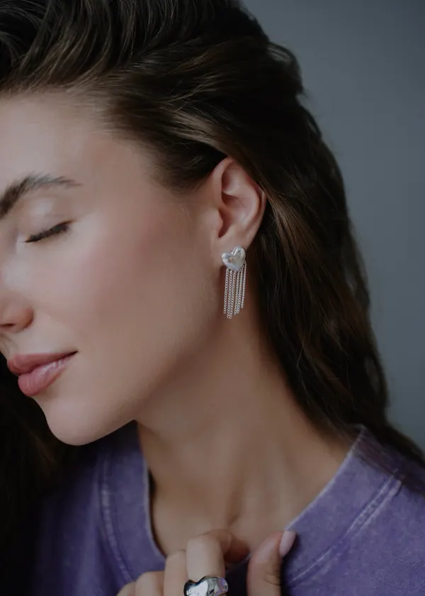 LOVE SWING EARRINGS